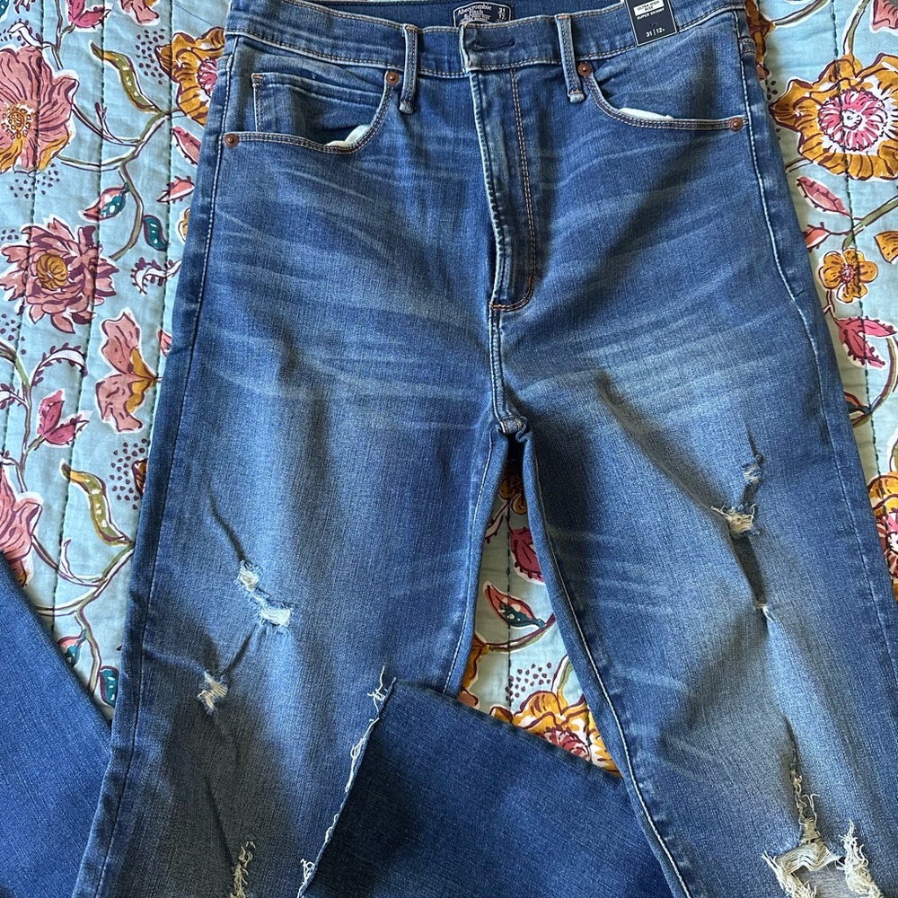 Abercrombie & Fitch Blue Distressed Skinny Jeans